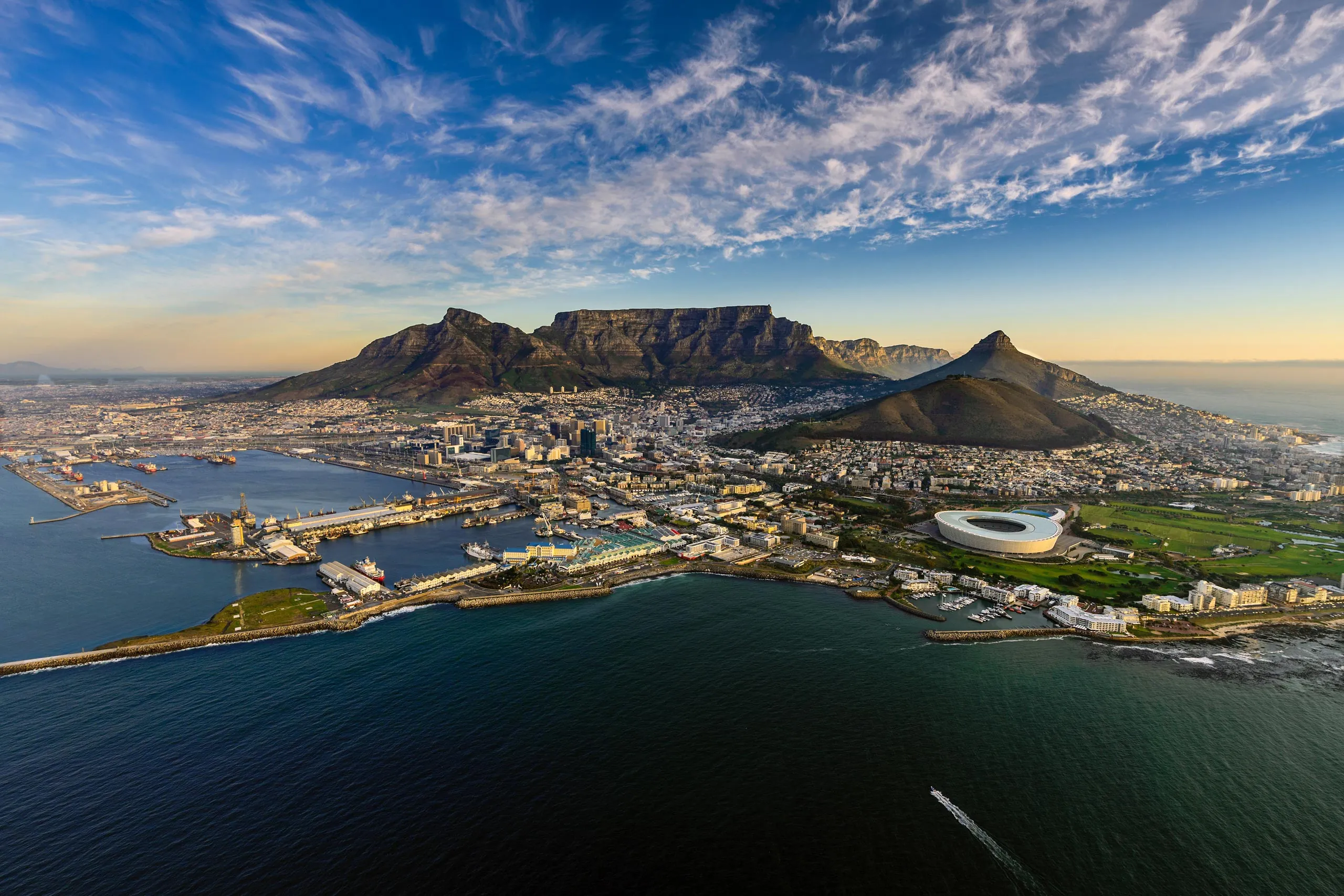 Cape Town beneath Table Mountain